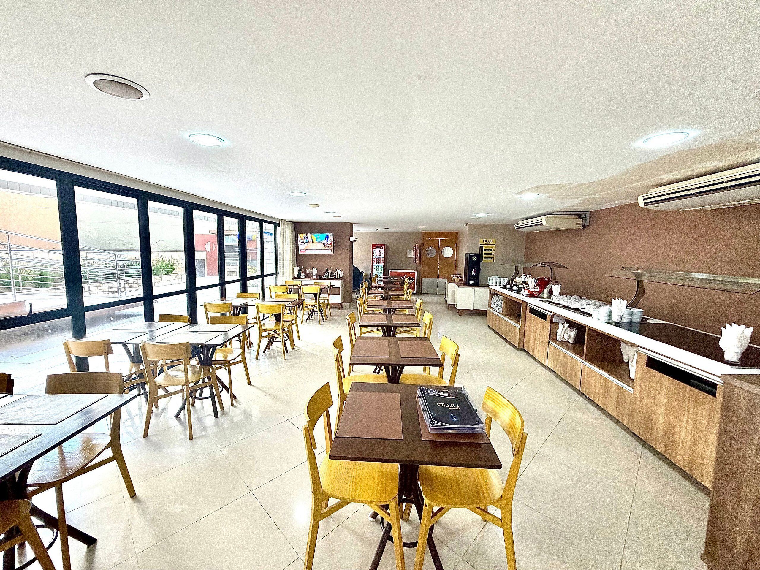Apartment | Dining