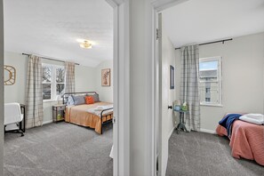 Room - Updated 3br- Fiber Wi-Fi by Toledo Hospital & UT! (Toledo)