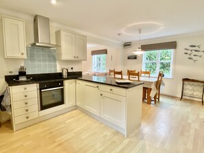 Fridge, microwave, oven, toaster - Brea -  detached Holiday Home in Rock North Cornwall (Rock)