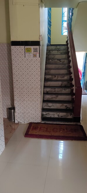 Front of property - Mukherjee Lodge (Rampurhat)
