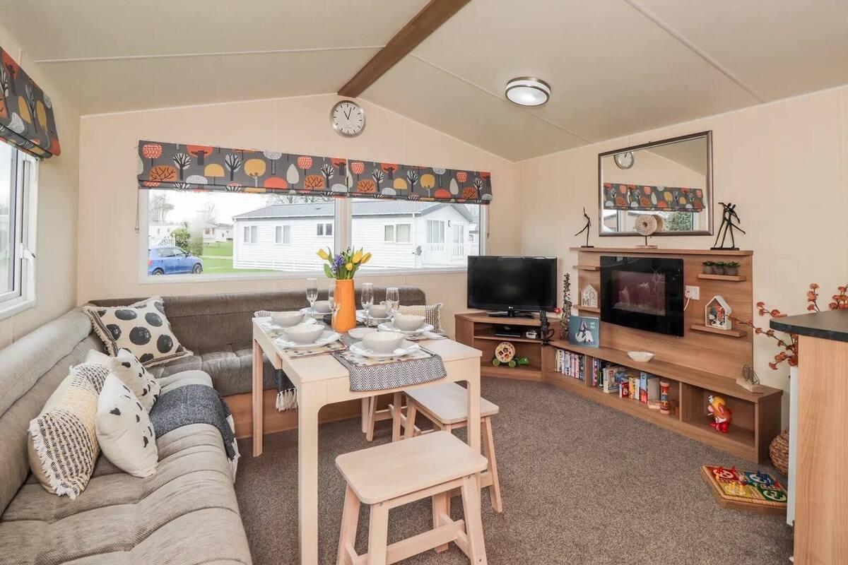 Loft, 2 Bedrooms, Garden View | Living room