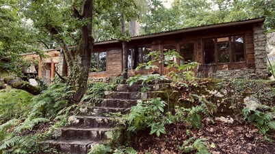 "Le domaine des grès", grande cabane isolée dans la forêt de Fontainbleau