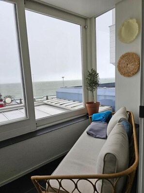 Deluxe-Zweibettzimmer, Balkon, Meerblick | Innenbereich