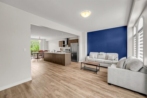 Brand New 4-BR Ensuite Townhouse | Netflix/Disney+