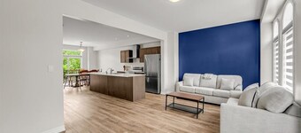 Brand New 4-BR Ensuite Townhouse | Netflix/Disney+