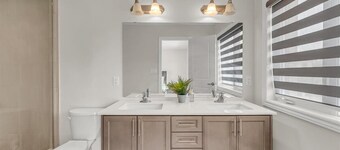 Brand New 4-BR Ensuite Townhouse | Netflix/Disney+