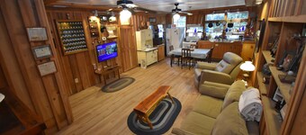 Shirley's Charming and Peaceful Cabin