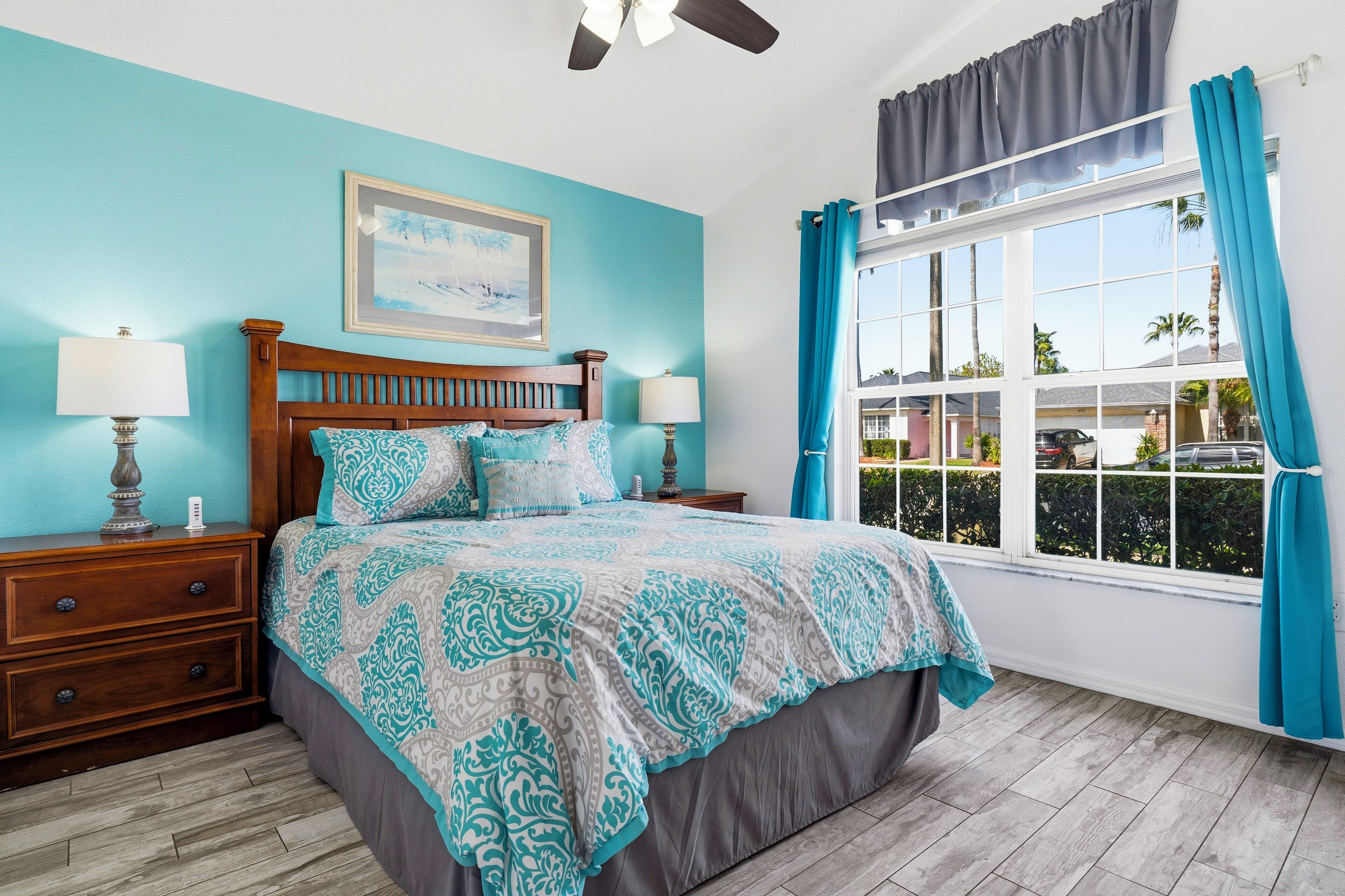 Ferienhaus, 5 Schlafzimmer, eigener Pool, Seeseite