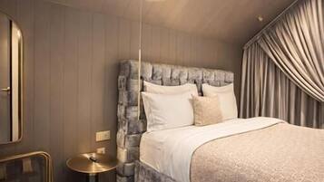 Superior Chalet, Balcony, Mountain View | In-room safe, desk, blackout drapes, iron/ironing board