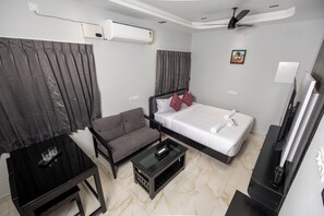 Living area - Infinity Stays (Madurai)