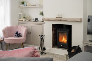 Interior - 5 minutes to the beach :  Seabreeze Cottage by Foreland Cottages (Walmer)