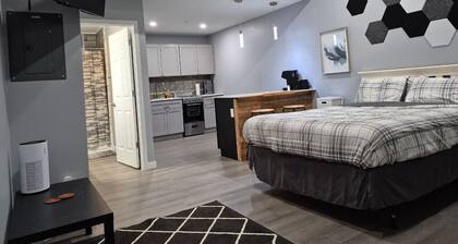 New Modern Studio in Maryville