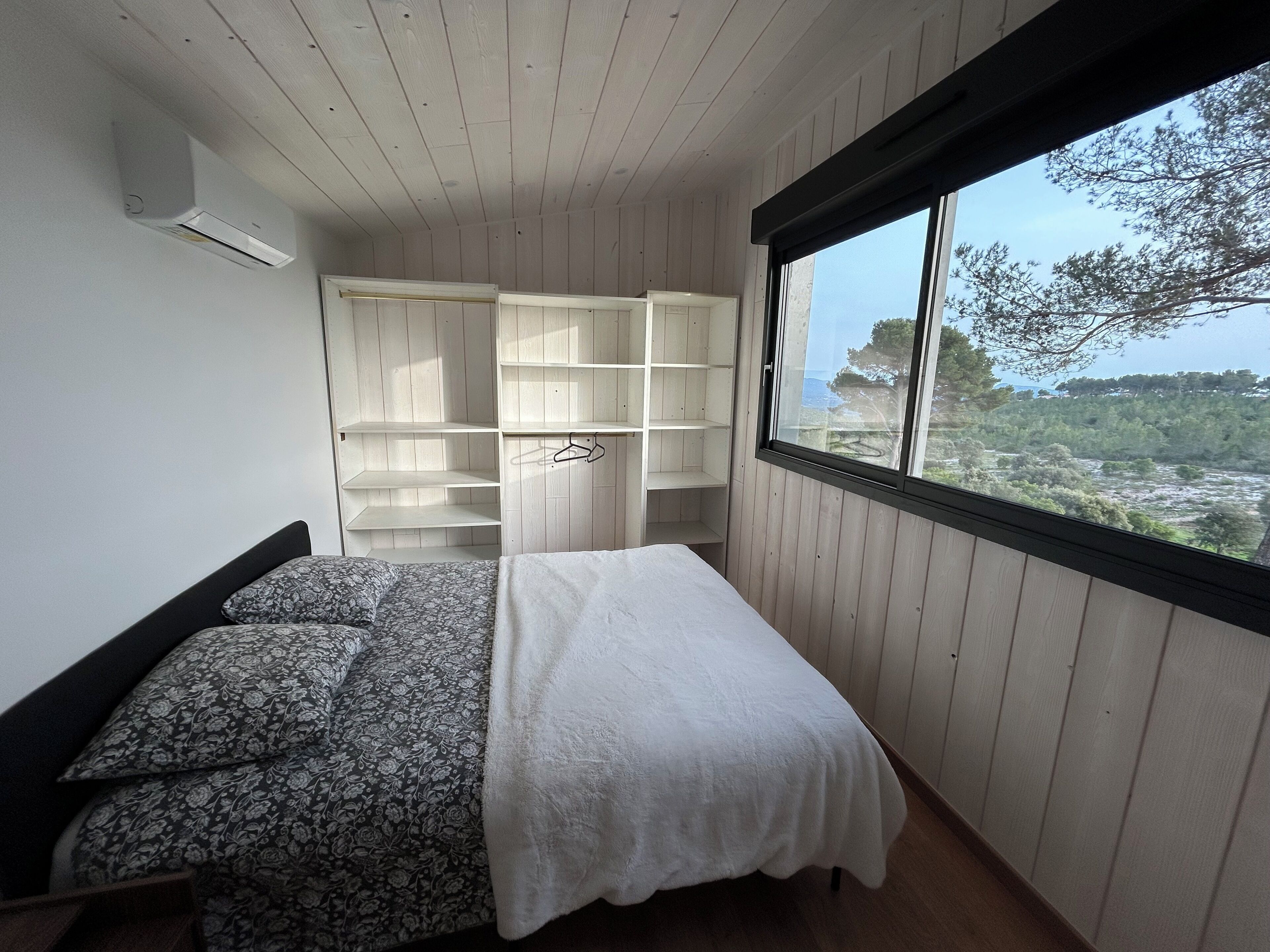2 Schlafzimmer, Reisekinderbett, kostenloses WLAN, Bettwäsche