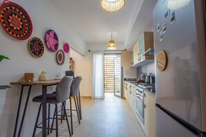 Private kitchen - Le Bijou - Piscine, plage et terrasse en famille (Agadir)