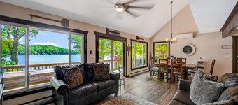 Spacious 4-bedroom Lake front house in serene Lake Ariel with AC