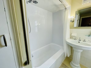 Hair dryer, towels, soap, toilet paper - Comfortable 3BR House Near UB, Parking, WiFi, Backyard (Buffalo)