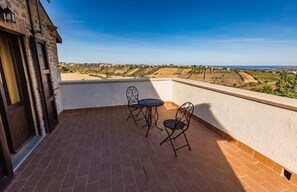 Superior Double Room, Balcony, Sea View | Outdoor dining - Castello di Petecciano (Abruzzo)