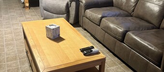 Perfect 1-bedroom cabin near Caney Lake. Right across Ebenezer boat launch.