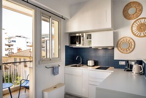 Private kitchen - L'Astrolabe - Studio near Croisette (Cannes)