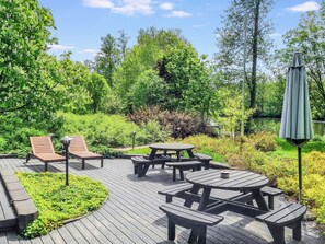 屋外ダイニングエリア