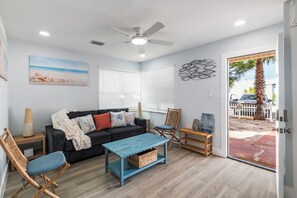Living area - Madeira Beach, Florida Paradise: Relaxing 1-Bedroom Getaway (Madeira Beach)