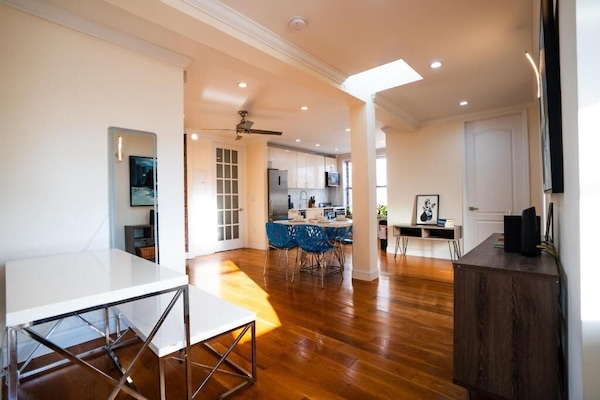 Apartment, 4 Bedrooms, Kitchen | Interior