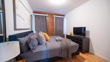 Suite, 3 Bedrooms, Kitchen