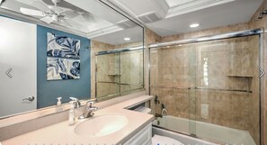 Shower, hair dryer, towels - 2 Bedroom beach/pool view,37ft balcony, boat slip,6 month rental only, May-Oct. (Marco Island)