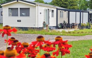 Exterior - Modern Chalet Inn een Groene Oase van Rust (Hoogersmilde)