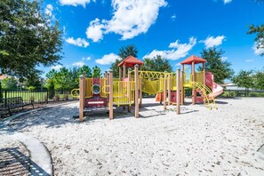 Children’s area - The Elite Escape Villa, Heated Pool, Billiards (Davenport)