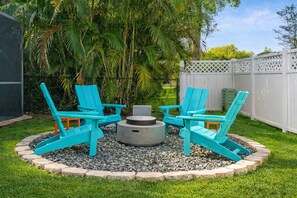 Property grounds - 🔥 Heated Pool + Spa • Sleeps 10+ • Minutes to Siesta Key (Sarasota)