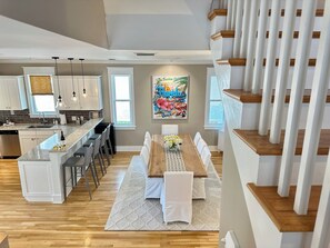 Dining - Neither Time Nor Tide– Carillon Beach Lakefront Serenity Steps from the Beach (Panama City Beach)