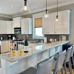 Microwave, oven, stovetop, dishwasher - Neither Time Nor Tide– Carillon Beach Lakefront Serenity Steps from the Beach (Panama City Beach)