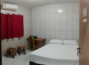 4 Schlafzimmer, Schreibtisch, kostenloses WLAN, Bettwäsche