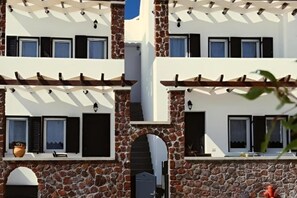 Exterior - Aelia Suites, Akrotiri, Santorini - Aegean Suite, Caldera Sea View (Fira)