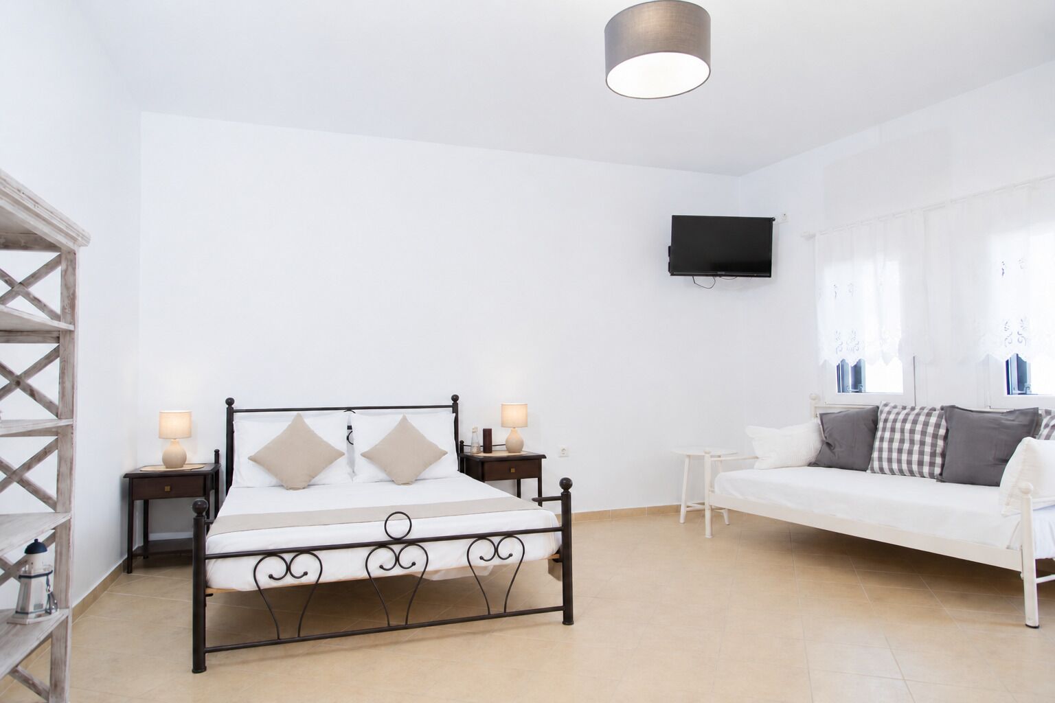 1 chambre, fer et planche à repasser, Wi-Fi, literie fournie