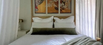 Peaceful Boutique Suite • Private Entry • Near Beach & Downtown