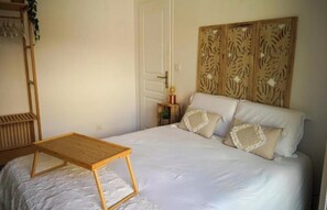 1 bedroom, iron/ironing board, Internet, bed sheets - Cosy Corner (Villeneuve-Loubet)
