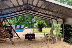 Property grounds - Private Pool • 4BR • Fire Pit • Sunroom Swing Bed (Silverhill)