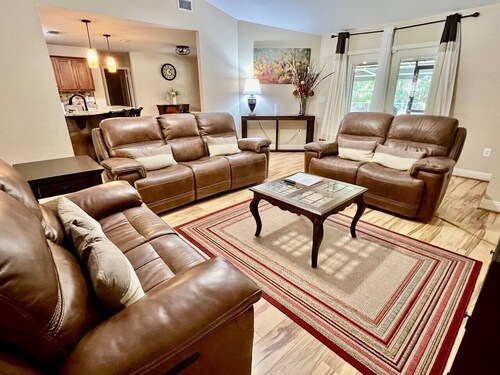 Private Pool • 4BR • Fire Pit • Sunroom Swing Bed