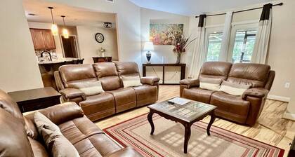 Private Pool • 4BR • Fire Pit • Sunroom Swing Bed