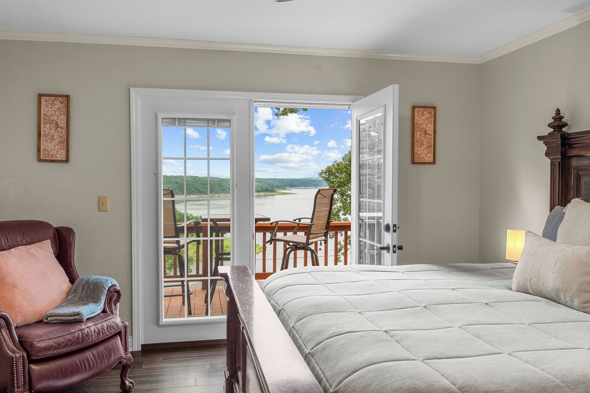 7 bedrooms, iron/ironing board, travel crib, free WiFi