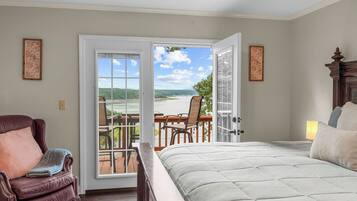 7 bedrooms, iron/ironing board, travel crib, free WiFi