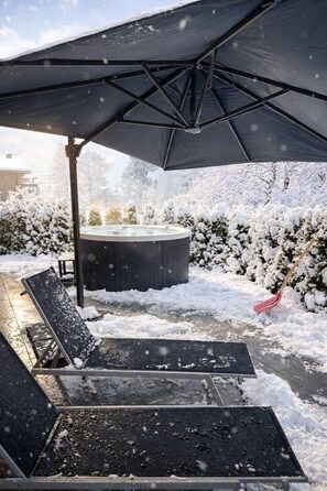 Bain à remous extérieur