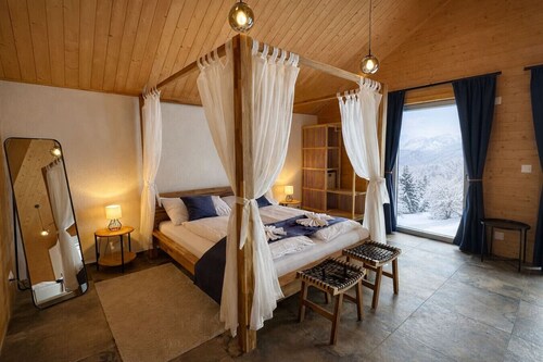 Modern SPA Chalet • AC • Alps & Lake View Terrace • BBQ • near Interlaken