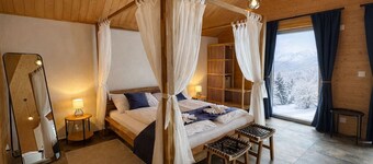 Modern SPA Chalet • AC • Alps & Lake View Terrace • BBQ • near Interlaken