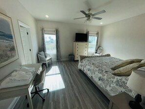 Room - 4BR WATERFRONT Beach Retreat! Golf Cart, Arcade Room, Heated Pool + Boardwalk (Port St. Joe)