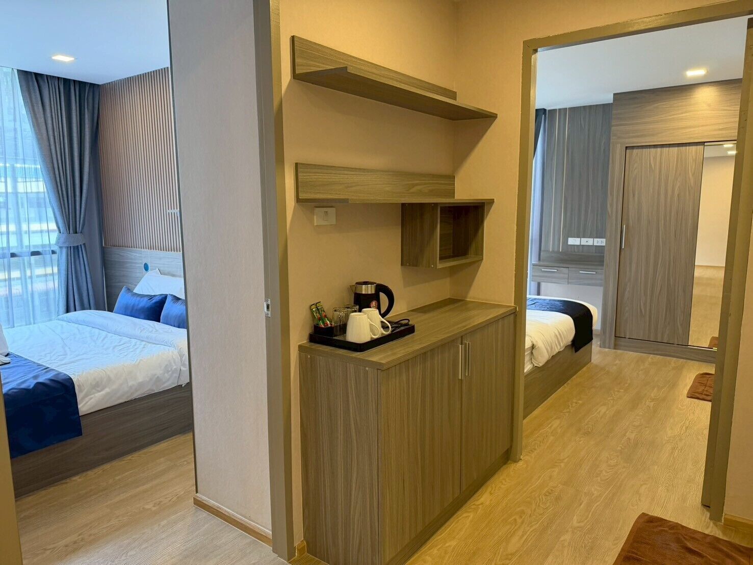 Familien-Vierbettzimmer, Balkon, Stadtblick