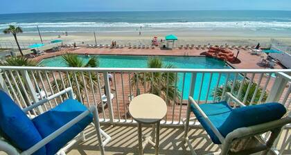 NEW! Cozy Ocean Front Studio in Daytona Beach