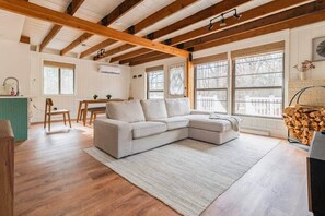 TV - Pocono Basecamp | Hot Tub Chalet + Big Game Room (Tunkhannock Township)